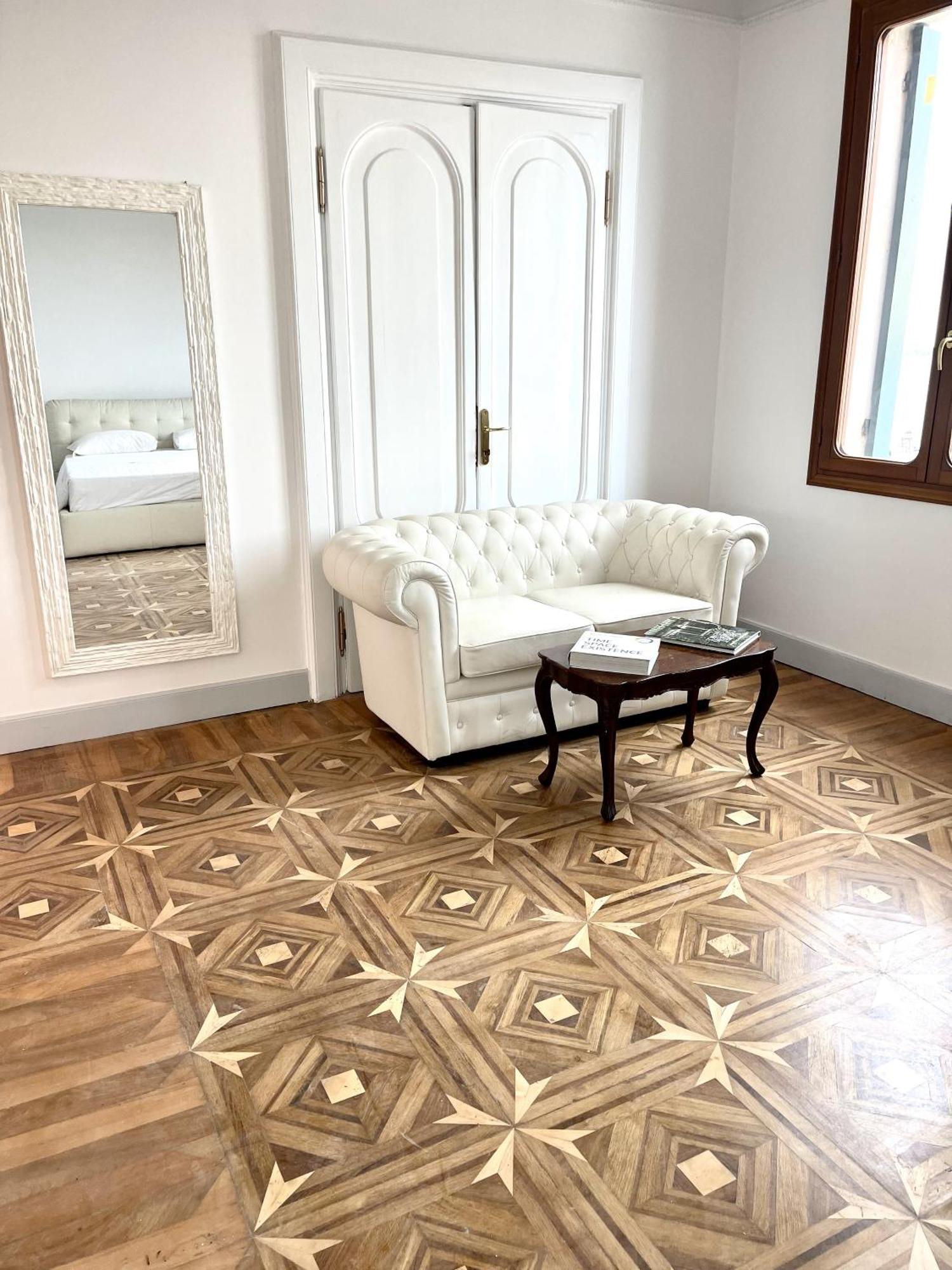 The B Collection - San Marco Riva Schiavoni * Venedig